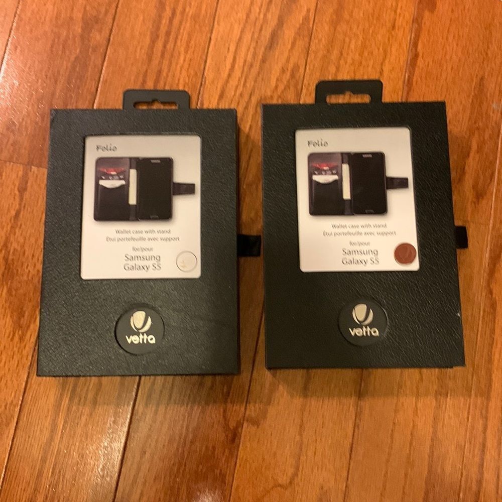 Vetta BUNDLE of TWO Samsung Galaxy S5 phone wallets.  Both brown/NWT